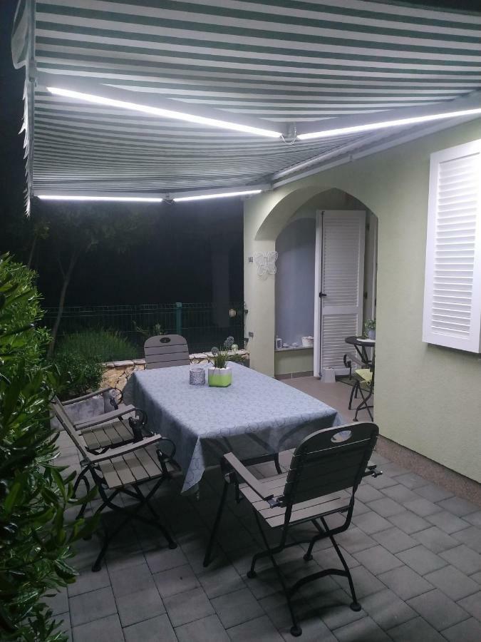 Čižići Apartment - Ivo מראה חיצוני תמונה